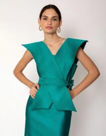 Vestidos-elegantes-para-madre-de-comunión-y-bautizo